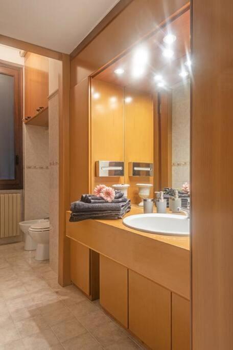 Osti 3 Beautifully Furnished Apartman Milánó Kültér fotó